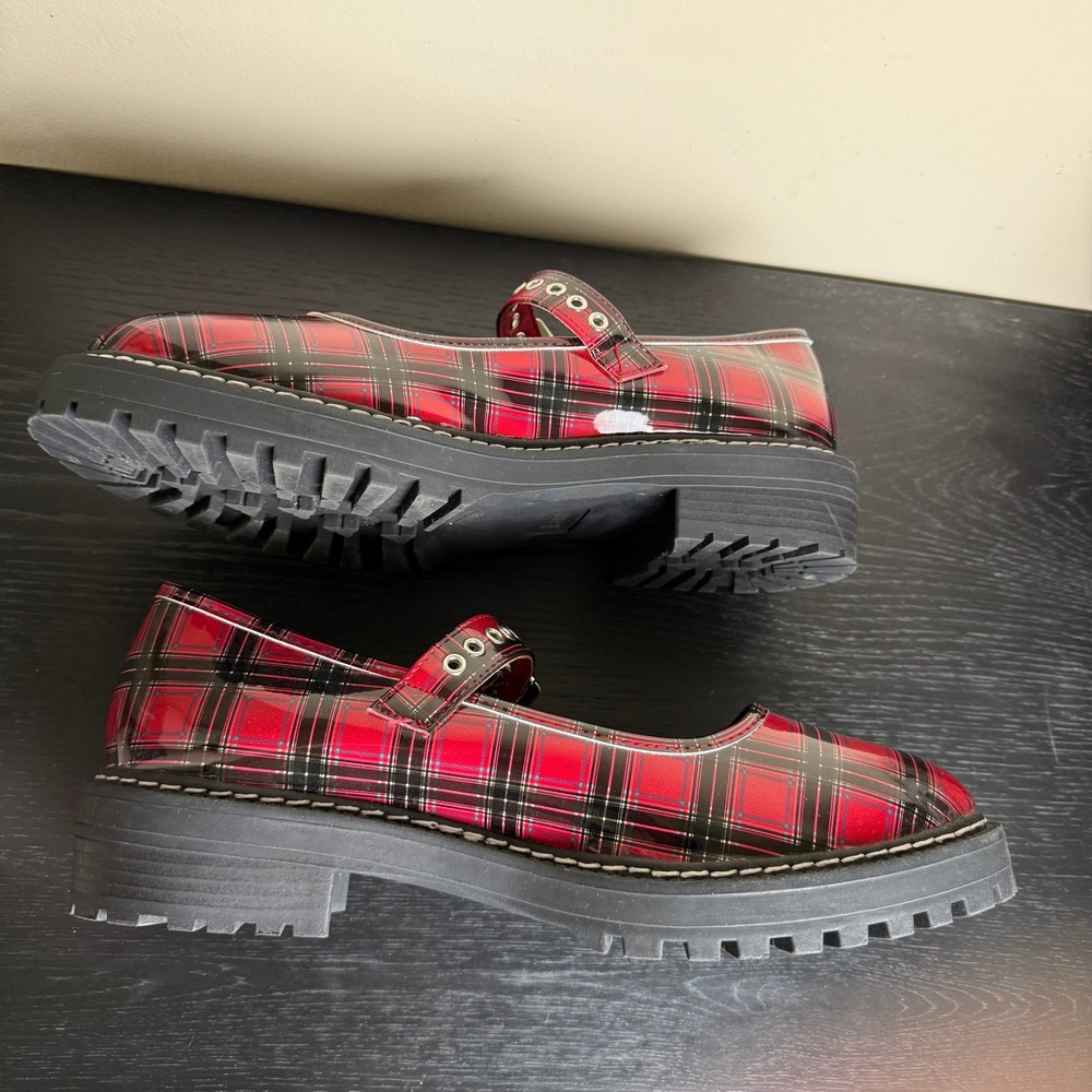 Torrid Red Plaid Mary Jane Lug Sole Shoes Wide Width Grommet Strap 11.5WW - Picture 5 of 7